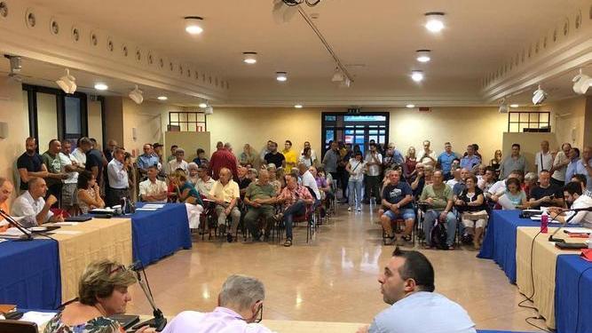 Dal consiglio comunale un appello a Mattarella