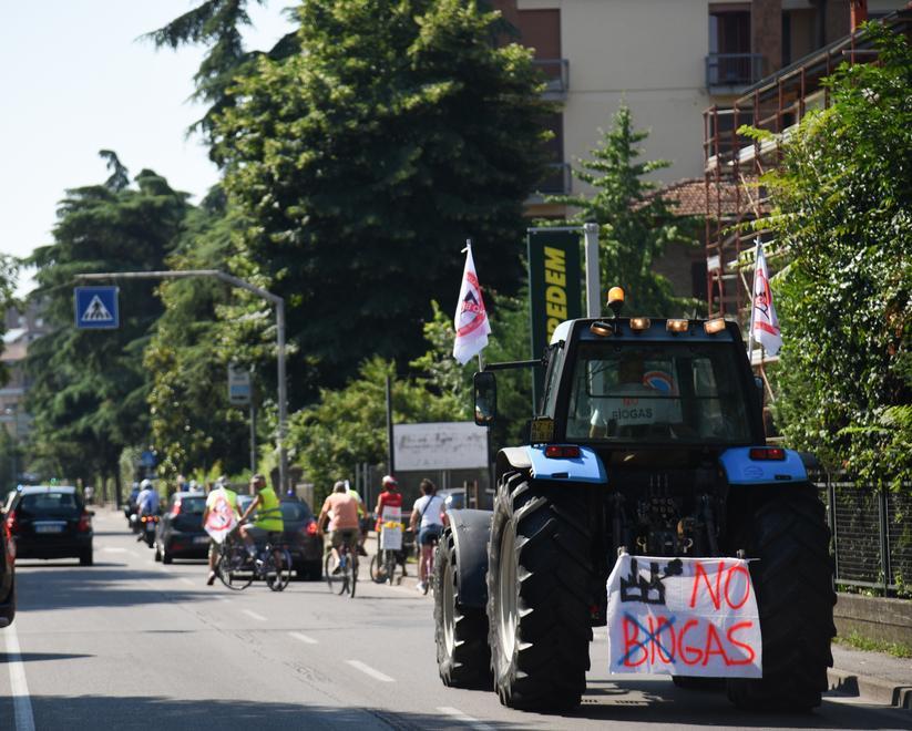 «Consumo di suolo e cattivi odori Così il biogas danneggia l’agricoltura»
