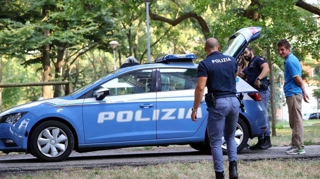 Reggio Emilia, 38enne accoltellato a colpi di forbici: preso l'aggressore