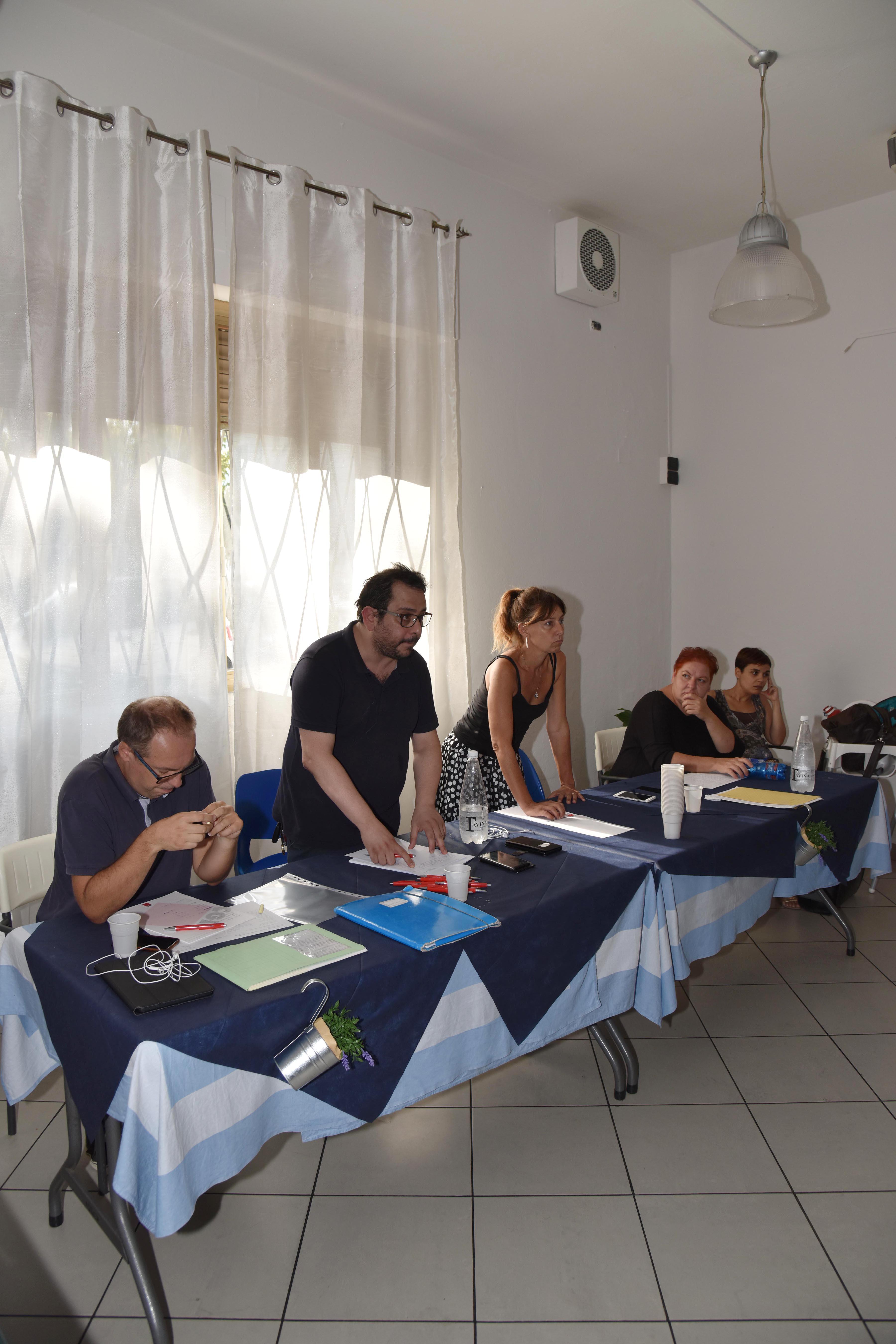 L'assemblea al circolo Arci delle Cascine (foto Sestini)