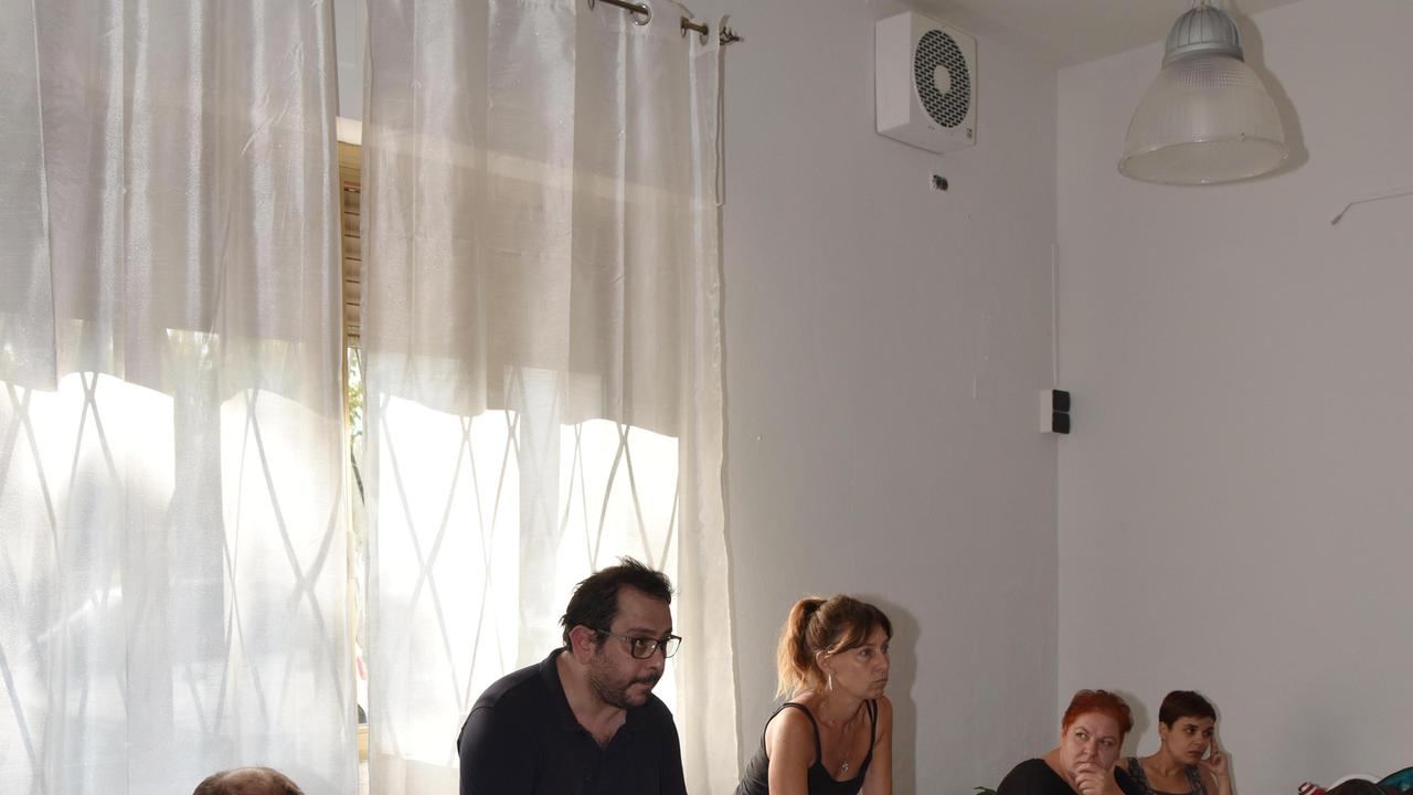 L'assemblea al circolo Arci delle Cascine (foto Sestini)