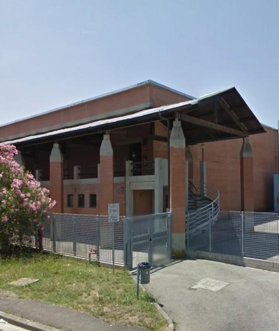 Amianto nella copertura della palestra di Staffoli 