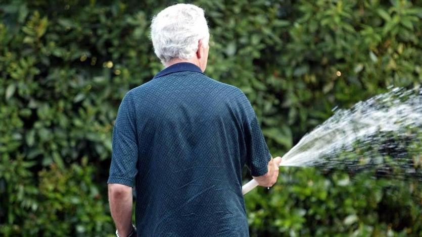 Sprechi di acqua: previste multe da 25 a 500 euro