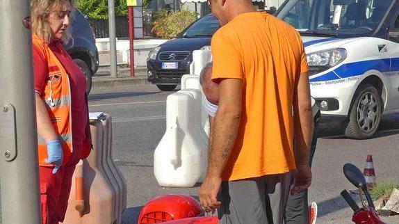 Inversione in strada Scontro tra due moto