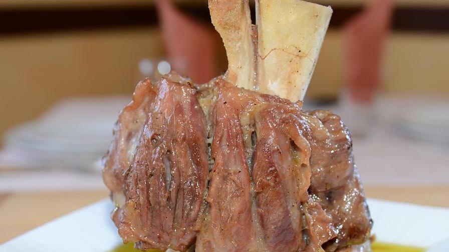 Stinco di maiale e guancialino Dal modenese con furore