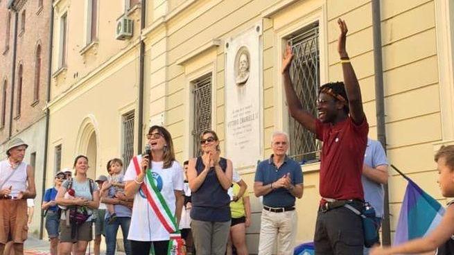 In tanti alla marcia col pacifista Mpaliza «No al clima d’odio»