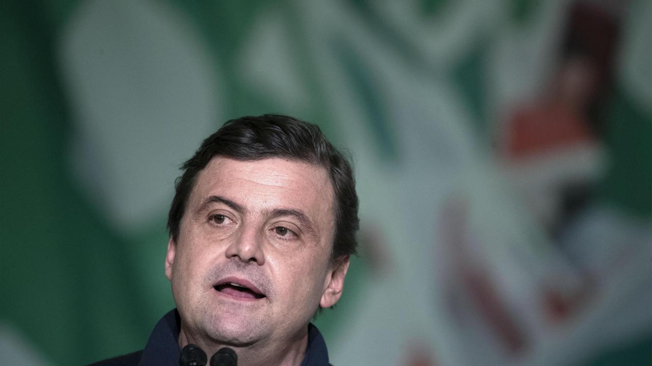 Memoria e politica in piazza Magenta con la Cibrario e Carlo Calenda