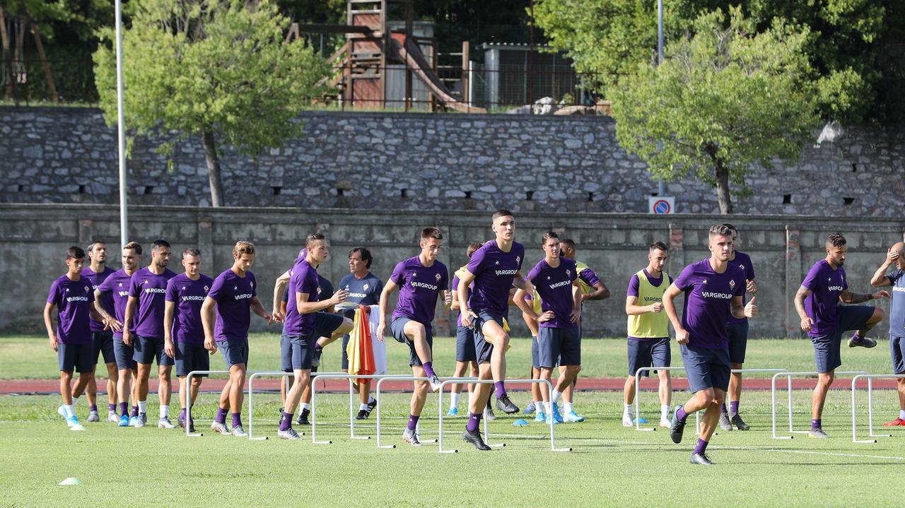 Bagno di folla per la Fiorentina che si allena allo stadio “Mariotti”