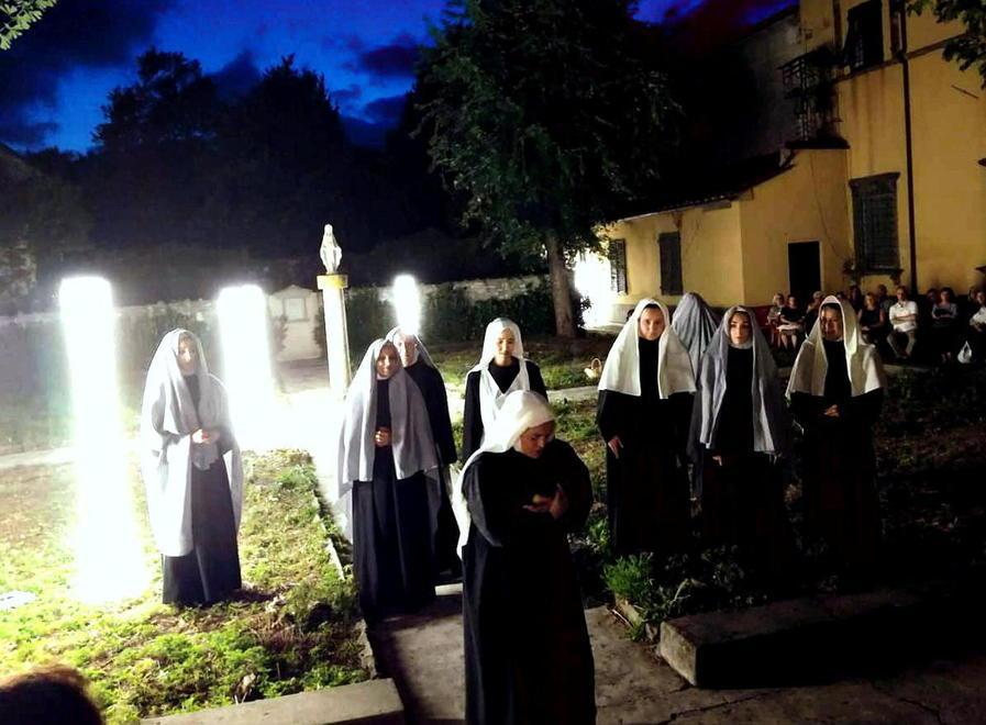 Il monastero di Vicopelago teatro per una sera “Suor Angelica”, un successo 