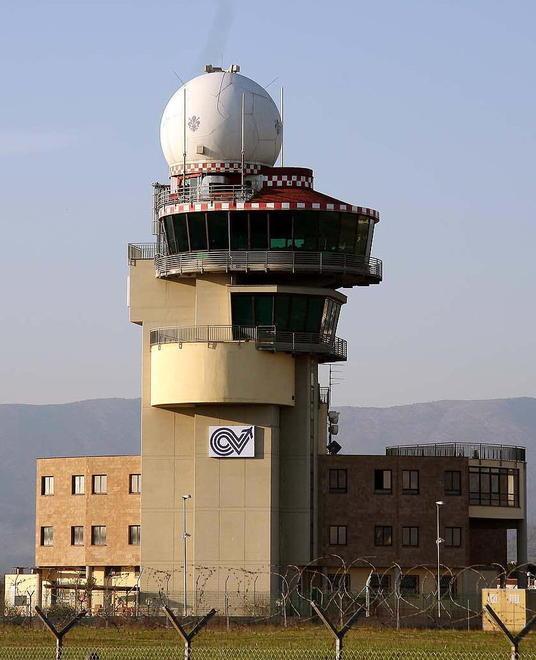 La Toscana è sola a difendere la nuova pista dell’aeroporto 