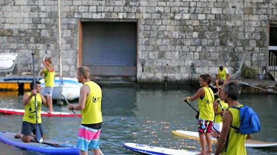E alle 20 scatta Effetto Sup «Via la plastica dai fossi»
