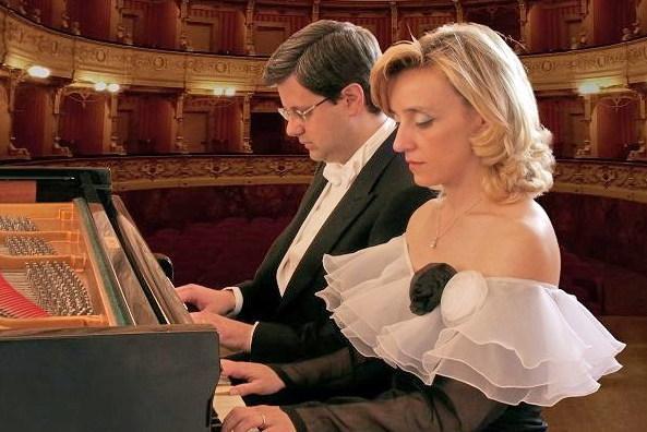 Pavullo, il duo pianistico Foti-Metro regala il meglio degli Strauss 