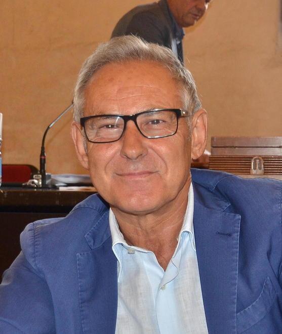 Filiè: non sapevo nulla dei tavolini levati ai bar