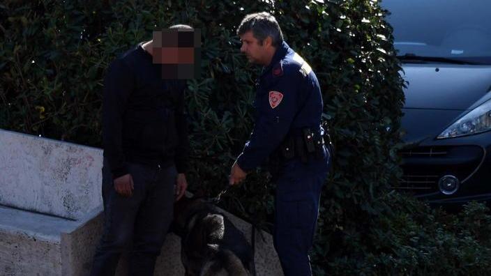 Lo spaccio si sposta in centro altri due arresti per la cocaina