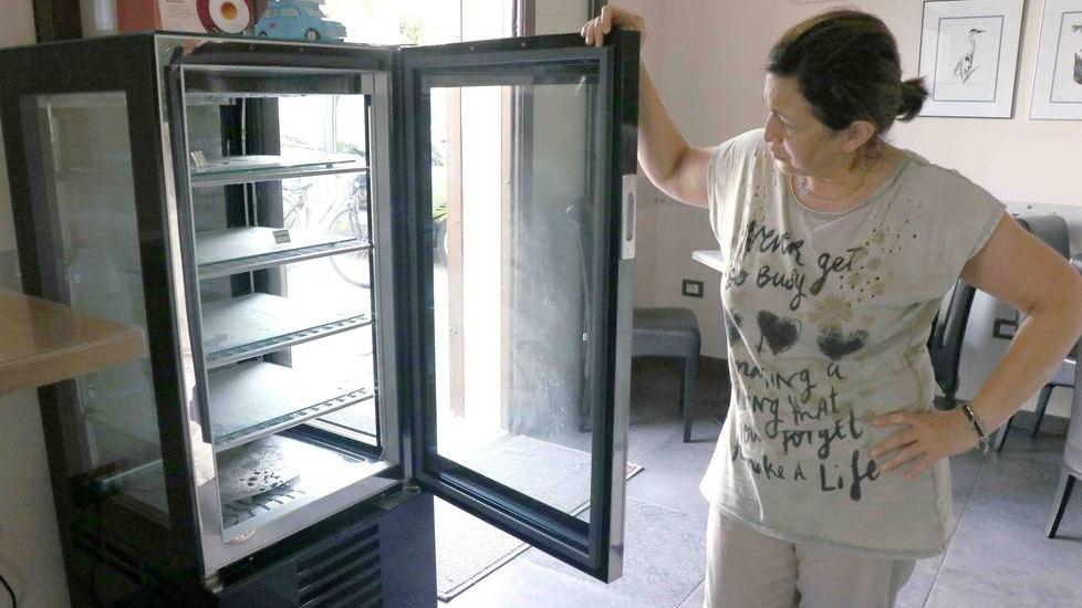 Più di cinque ore senza luce La rabbia dei commercianti