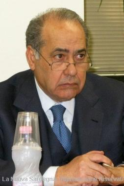 Al convegno Ganau, Parisi, Pisanu e Lo Curto In basso Guido Melis e Mariano Brianda (foto Ivan Nuvoli) 