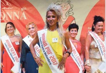 Nonna, sei irresistibile. 19 aspiranti "miss" vanno a caccia del titolo. La Marini madrina doc 
