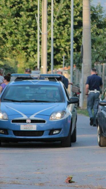 Non ce l’ha fatta il bimbo di tre anni caduto nella piscina in giardino 