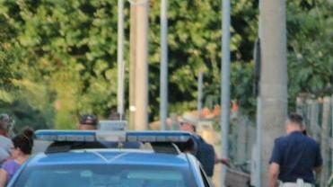Non ce l’ha fatta il bimbo di tre anni caduto nella piscina in giardino