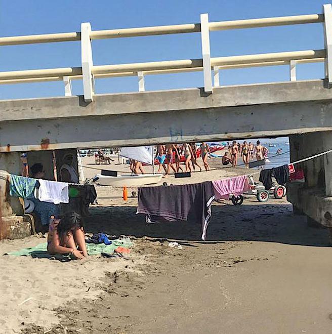 Stende i panni al Pontile