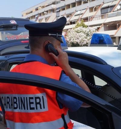 Ladri scatenati, rubano pistola e mille euro 