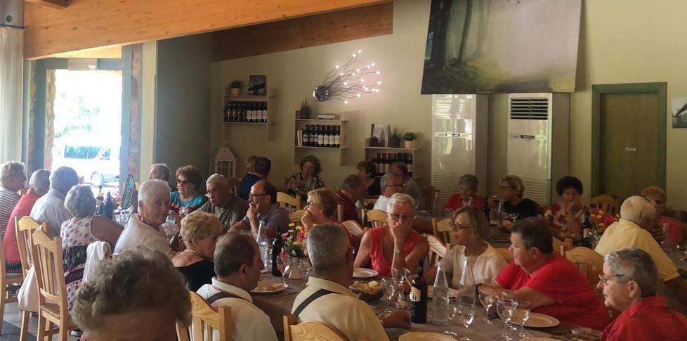 Oltre 60 anziani in “vacanza” sul Monte Serra 