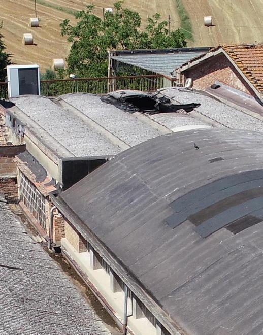 Morto cadendo dal tetto Asl: «Situazione a rischio Controllati 146 cantieri»