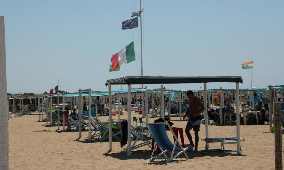 Morto in piscina, la famiglia di Tommaso chiede di aiutare l’ospedale dei bambini 