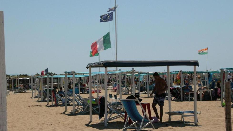 Morto in piscina, la famiglia di Tommaso chiede di aiutare l’ospedale dei bambini