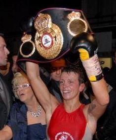 Emanuela Pantani è la regina della boxe Sul ring ha conquistato il mondo intero 