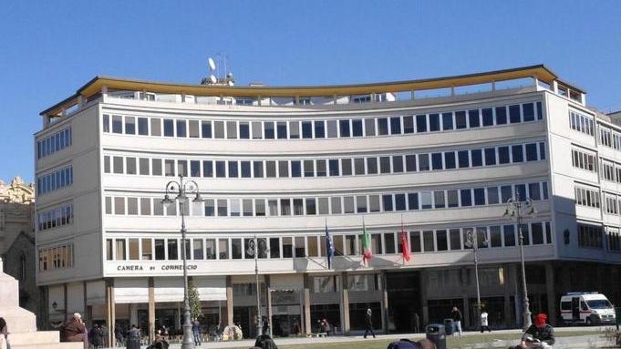No della Provincia alla fusione delle Camere di commercio