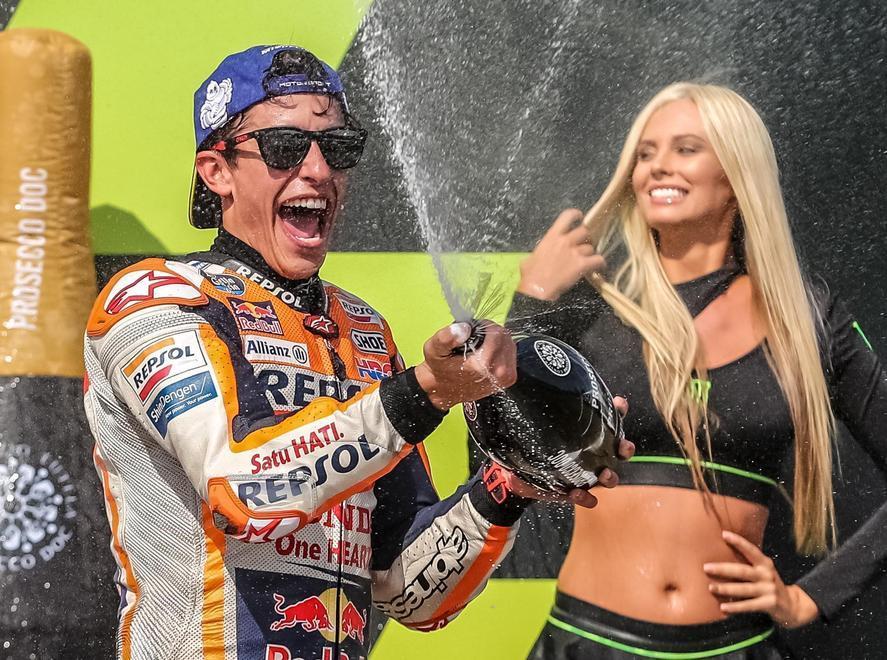 Marquez marziano davanti a Dovizioso Rossi è solo sesto 