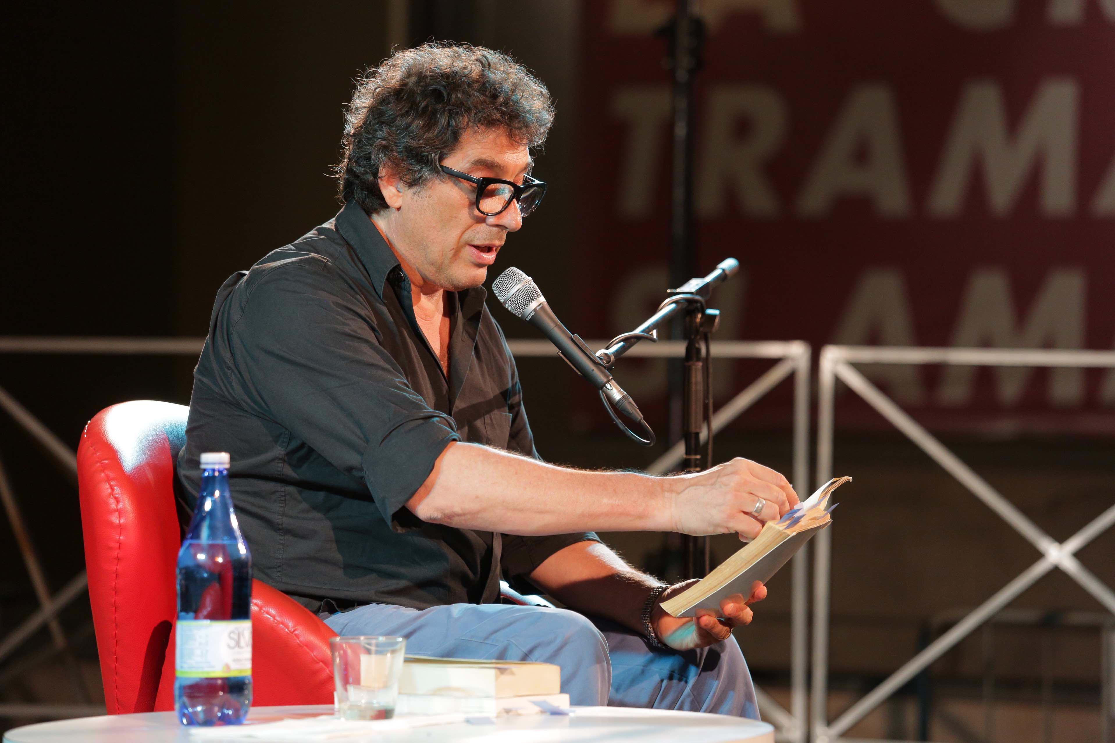 "Cani d’estate", Sandro Veronesi lancia parole contro il razzismo 