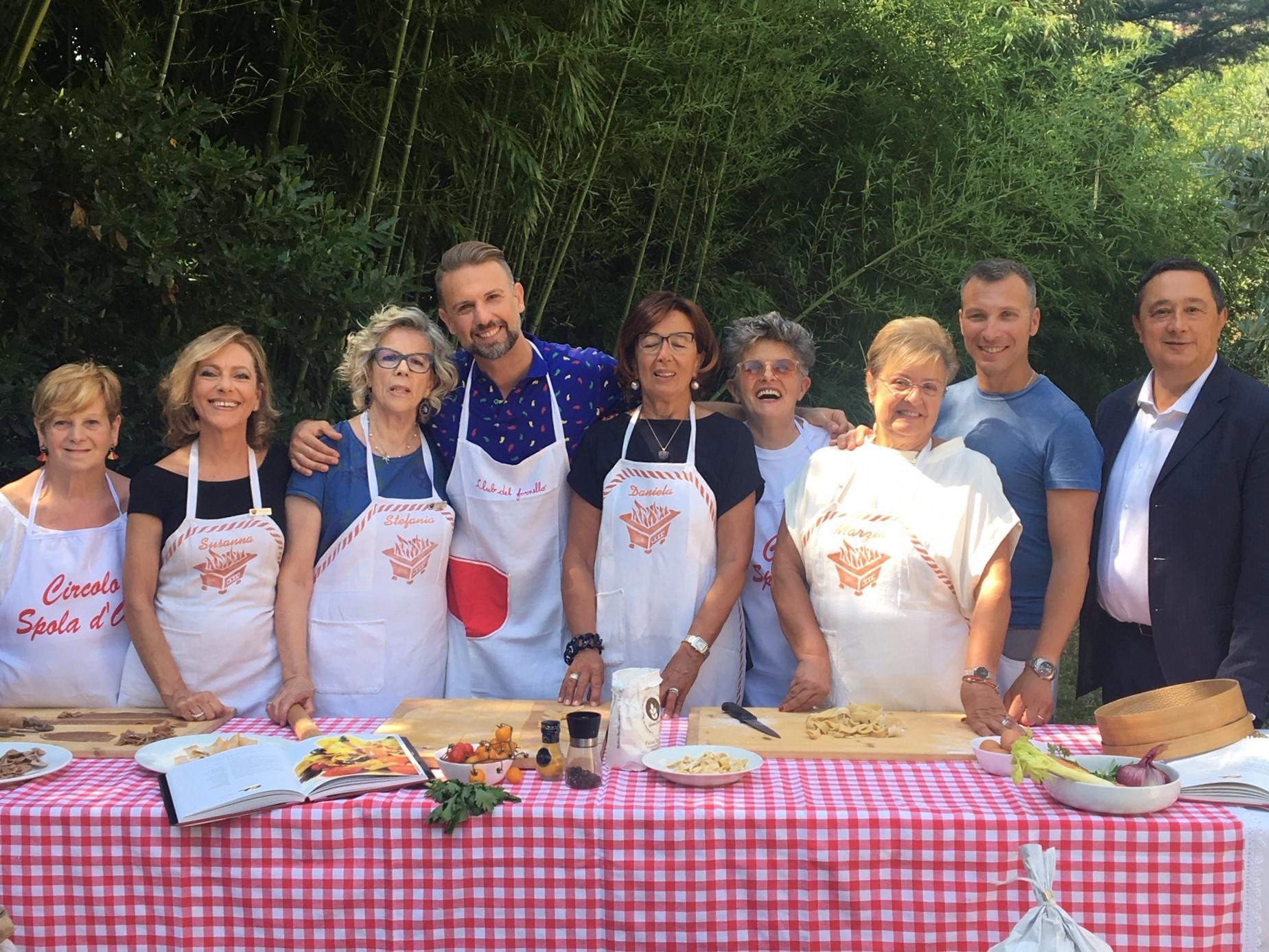 Tutto Chiaro di Rai 1 oggi martedì 6 agosto in diretta dal Molino Bardazzi