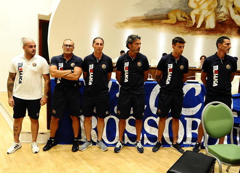 Cecina, tanti giovani “terribili” per ridare luce ai rossoblù 