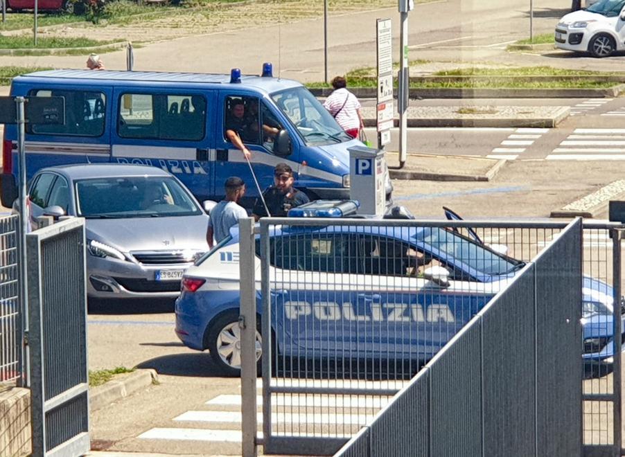Divieto di dimora per i due marocchini Firma per i tunisini 