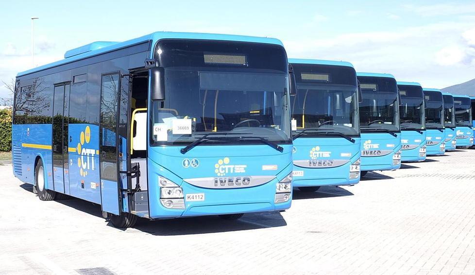 Autisti “mandati a casa” vincono la causa e in due tornano alla guida dei pullman 