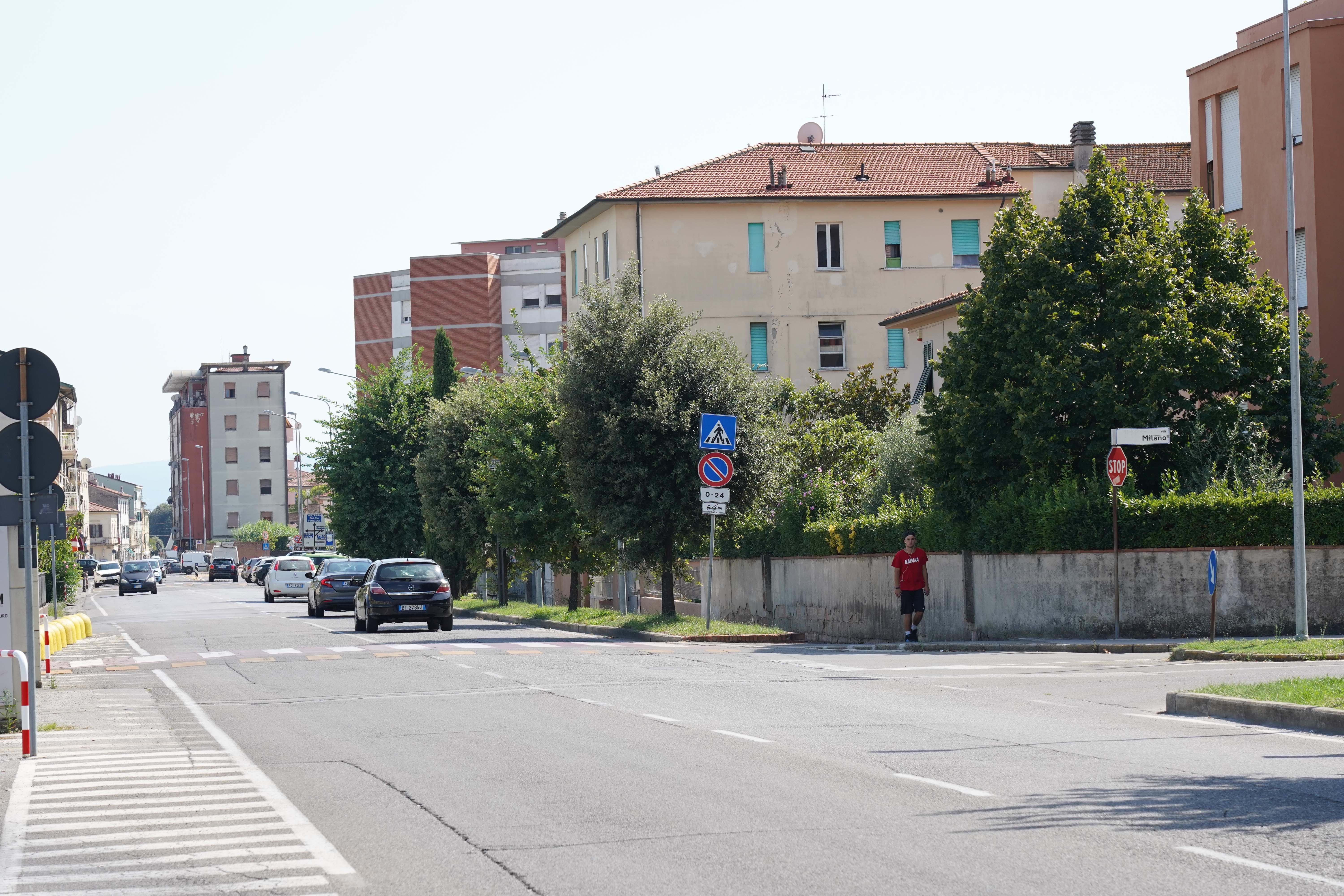 L'incrocio tra via Veneto e via Milano a Pontedera (Foto Silvi)