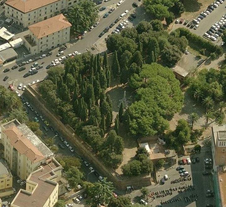 Mura medicee, il Comune annuncia: "Ringhiere di protezione al bastione Rimembranza" 