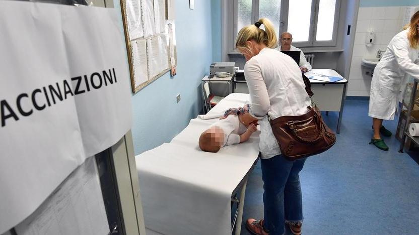 Modena. Vaccini, 15 bambini a rischio esclusione