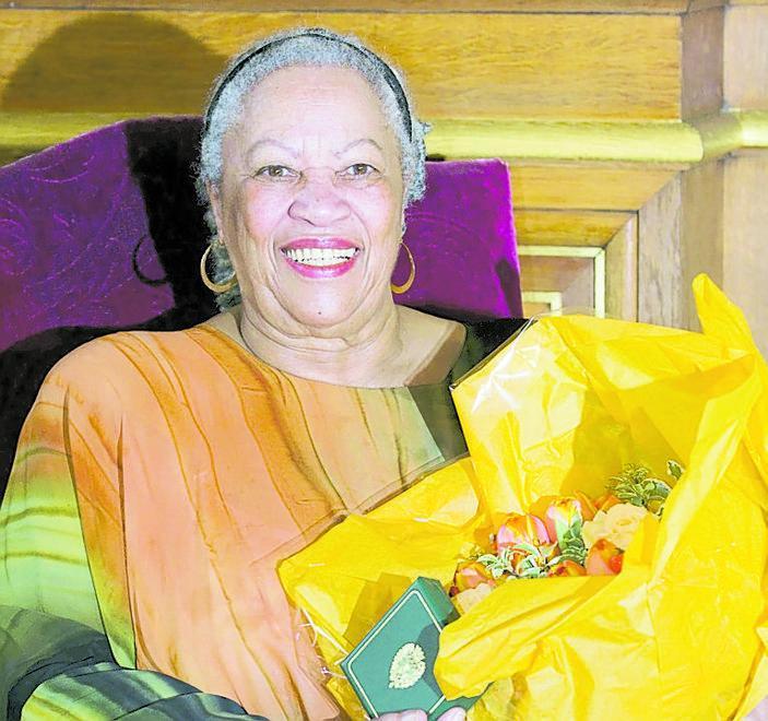 Addio a Toni Morrison, la prima afroamericana a vincere il Nobel