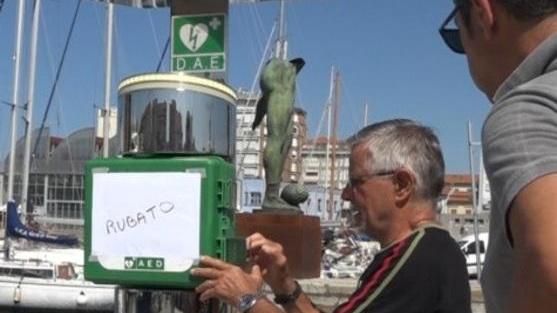 Ritrovato il defibrillatore rubato in Darsena