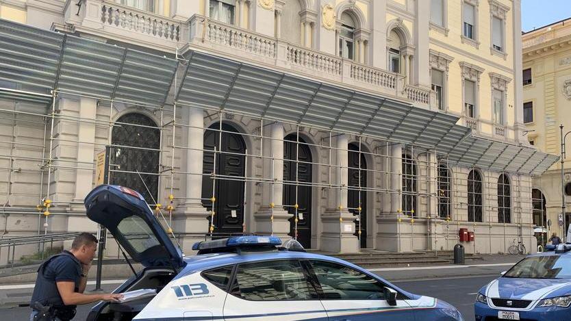 Poste evacuate: falso ordigno