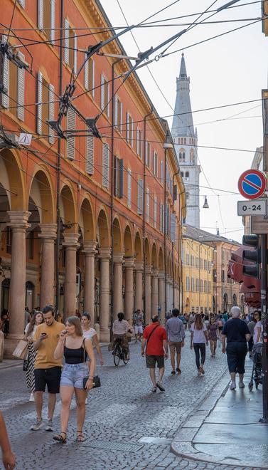 Aumenta la popolazione, quota 705.832 E tornano gli stranieri: +2% in un anno 