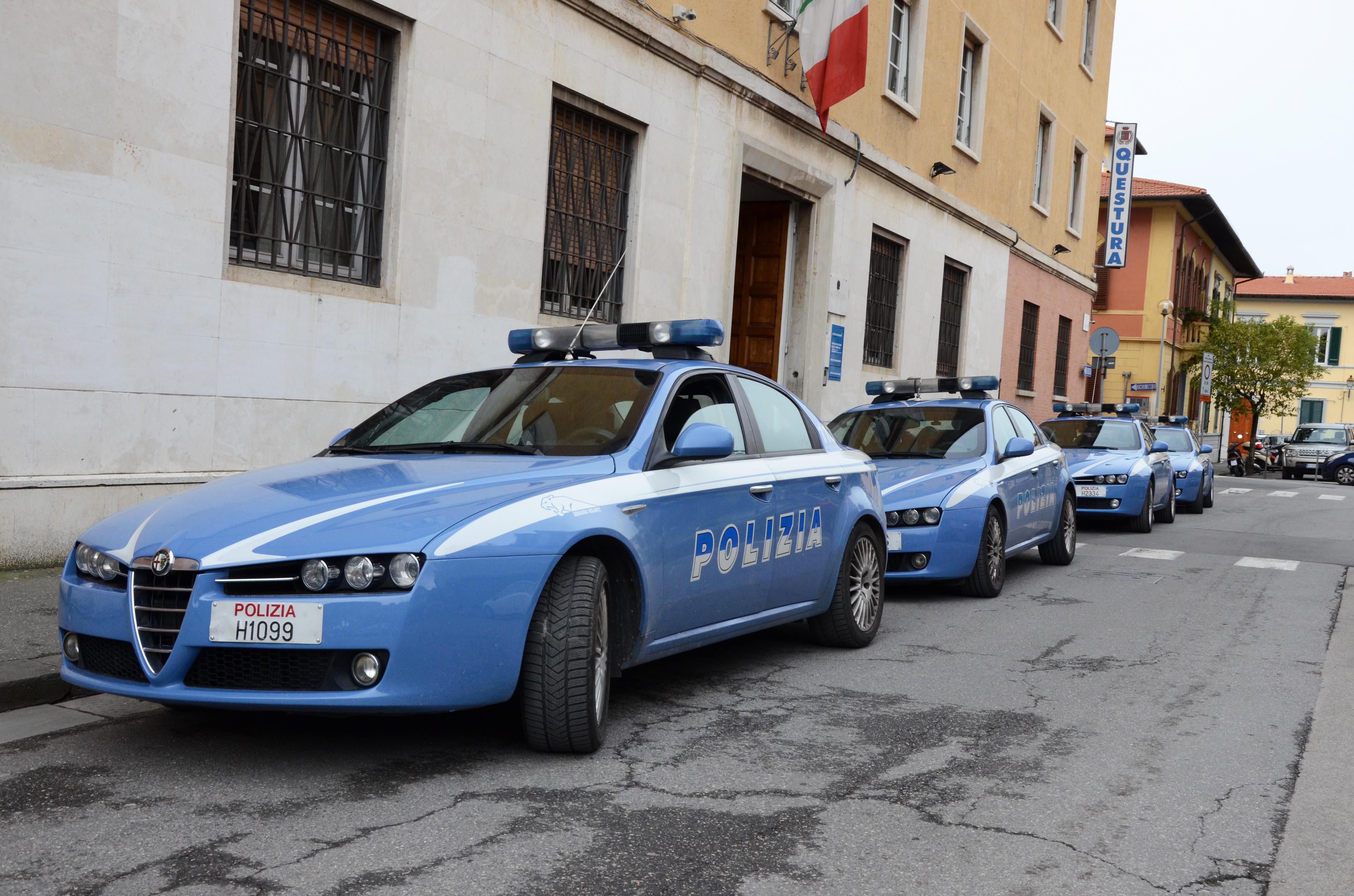 La denuncia di una 19enne: "Violentata da un ragazzo appena conosciuto"