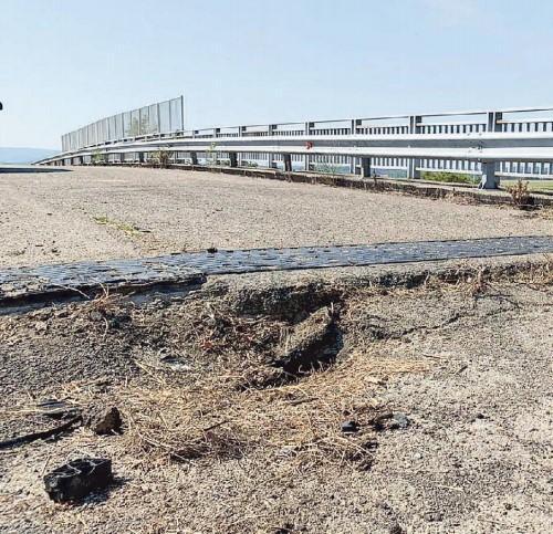 Il cavalcavia tra Gello e Pontedera sulla Fi-Pi-Li