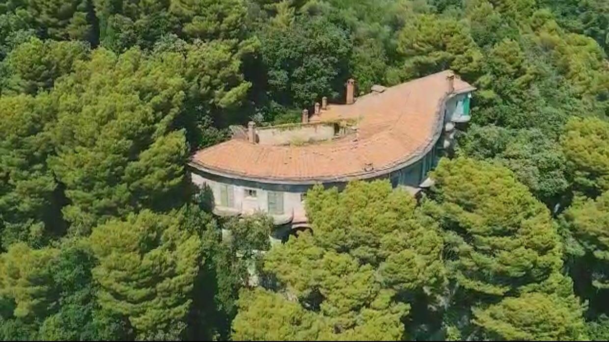 Un’agenzia del Forte vende al magnate Usmanov la villa più bella d’Italia