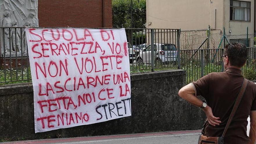 Frediani, i genitori al preside «Dica no al trasloco delle classi»