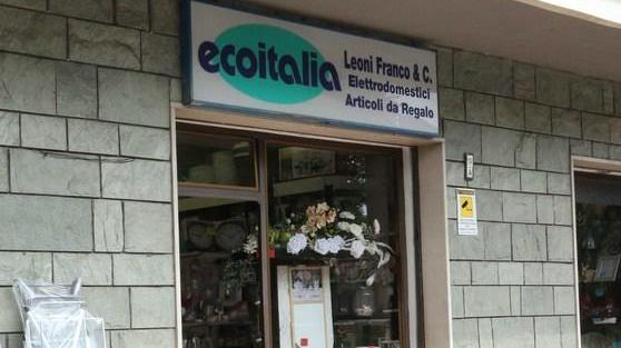 Si assenta per un minuto e il ladro le ruba l’incasso