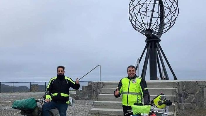 Fino a Capo Nord sulla Vespa del film “Vacanze romane”
